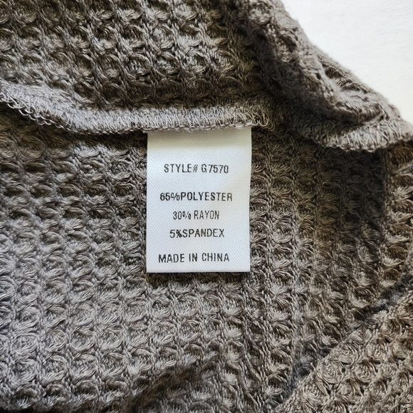 Flowy Oversized Knit Tunic - Size Small - Picture 7 of 10